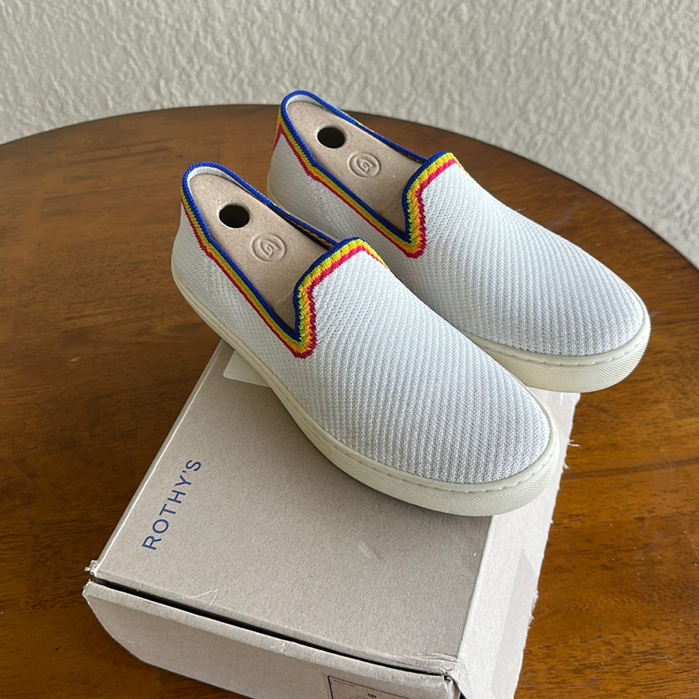 Rothy’s white rainbow 7.5